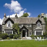 منزل ريفي Cedar Manor *