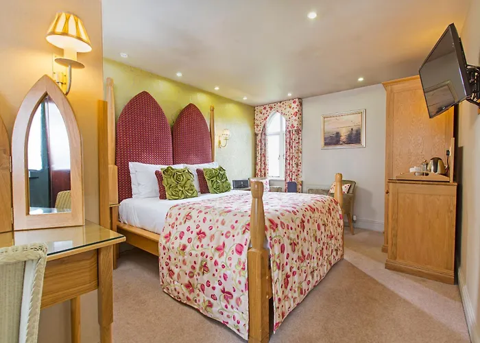 Cedar Manor منزل ريفي