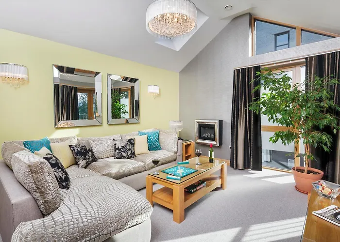 منزل ريفي Cedar Manor ويندرمير