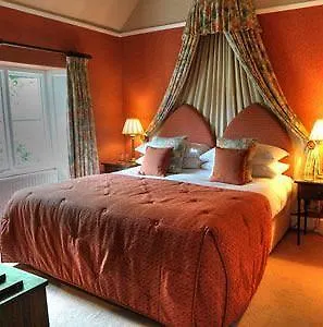 Cedar Manor * Windermere