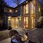 Venkovský dům Cedar Manor Windermere