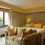 Cedar Manor *