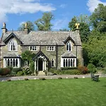 Cedar Manor * Windermere