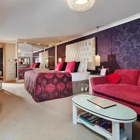 منزل ريفي Cedar Manor ويندرمير