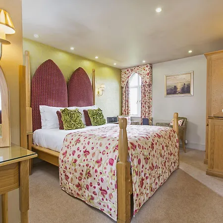 Cedar Manor منزل ريفي
