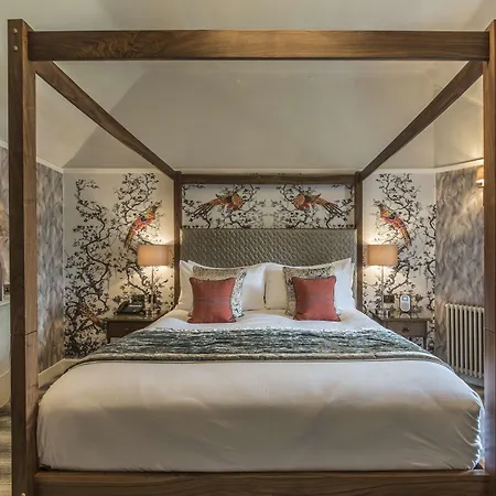 Cedar Manor منزل ريفي