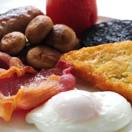 Cedar Manor * Windermere