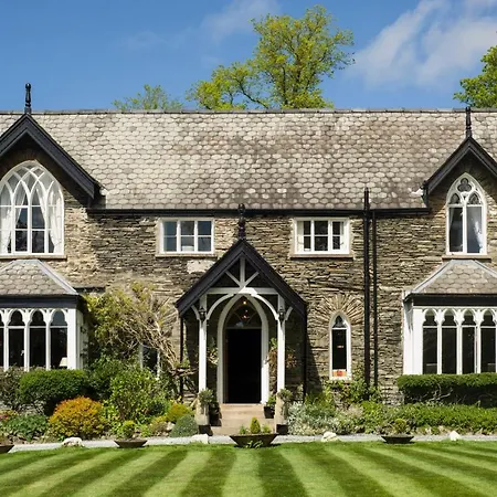 Cedar Manor منزل ريفي