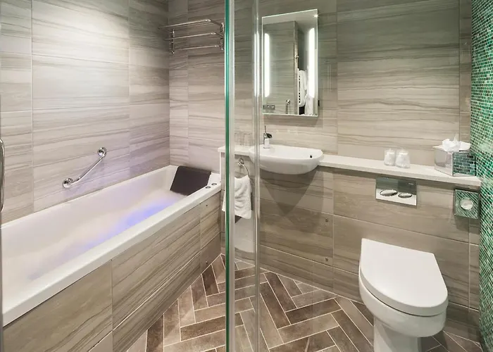 Cedar Manor * Windermere