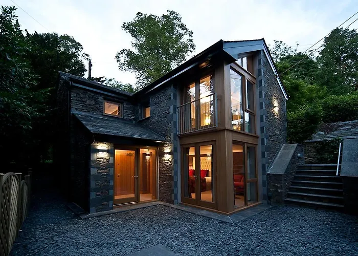 Cedar Manor * Windermere